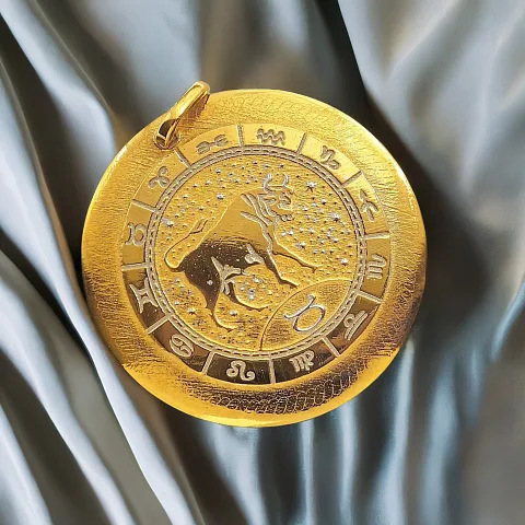 На память: Автомобильный брелок «Телец»