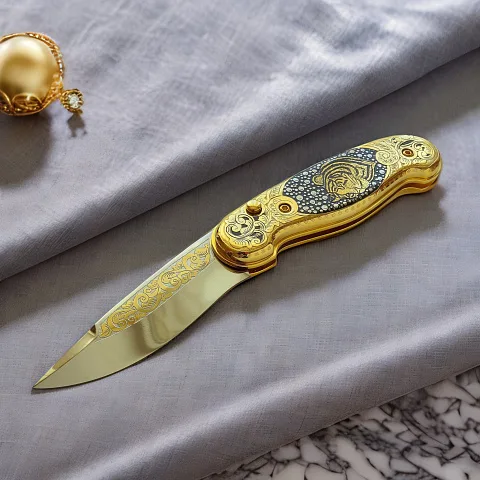 На память: Складной нож «Тигр» из Златоуста