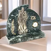 Часы с солдатом и мечом — оригинальный подарок — фотография 1