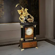 На память: Интерьерные часы «Георгий Победоносец» из тигрового глаза — фотография 1